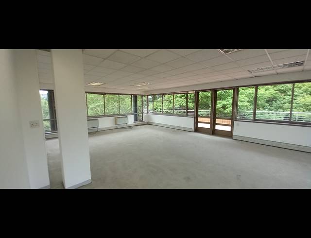 313M² OFFICE TO LET IN WOODMEAD